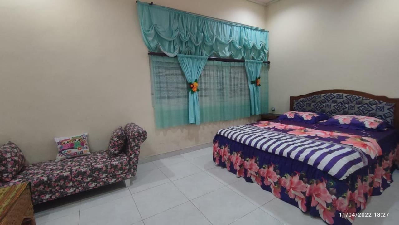 D-Rima Homestay Ruteng Exteriör bild
