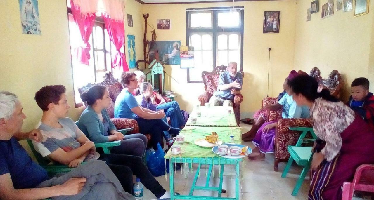 D-Rima Homestay Ruteng Exteriör bild
